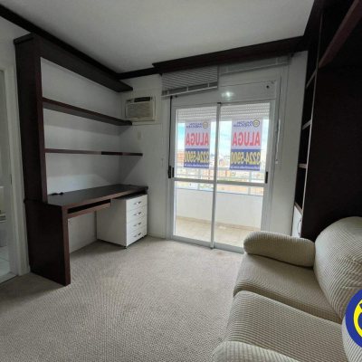 Apartamento com 125m², 3 quartos (sendo 3 suítes), 3 garagens, no bairro Centro em Florianópolis