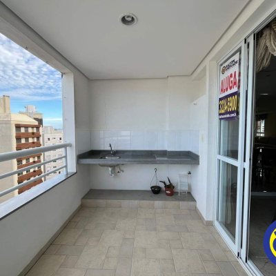 Apartamento com 125m², 3 quartos (sendo 3 suítes), 3 garagens, no bairro Centro em Florianópolis