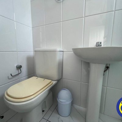 Apartamento com 125m², 3 quartos (sendo 3 suítes), 3 garagens, no bairro Centro em Florianópolis