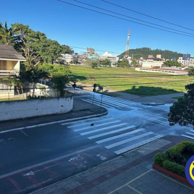 Apartamento com 66m², 2 quartos (sendo 1 suíte), no bairro Canasvieiras em Florianópolis