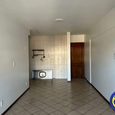 Apartamento com 66m², 2 quartos (sendo 1 suíte), no bairro Canasvieiras em Florianópolis