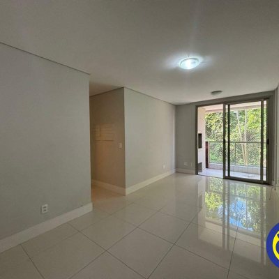 Apartamento com 76m², 2 quartos, 2 suítes, 2 garagens, no bairro João Paulo em Florianópolis