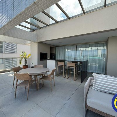 Apartamento com 76m², 2 quartos, 2 suítes, 2 garagens, no bairro João Paulo em Florianópolis