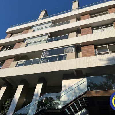 Apartamento com 76m², 2 quartos, 2 suítes, 2 garagens, no bairro João Paulo em Florianópolis
