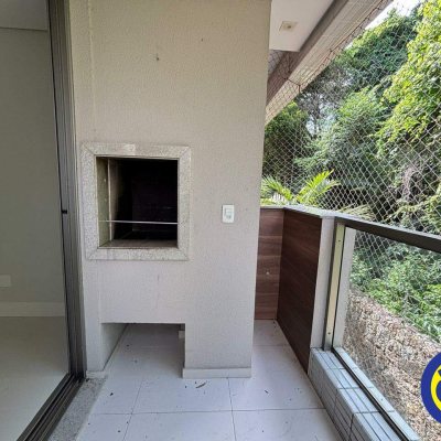 Apartamento com 76m², 2 quartos, 2 suítes, 2 garagens, no bairro João Paulo em Florianópolis