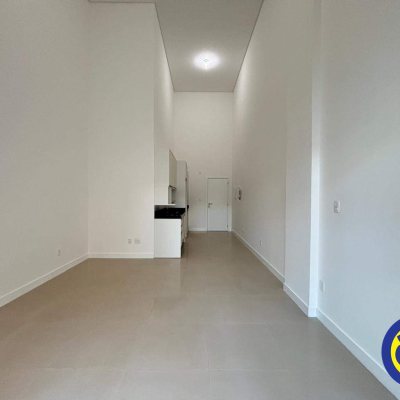 Apartamento com 35m², 1 quarto, 1 garagem, no bairro Centro em Florianópolis