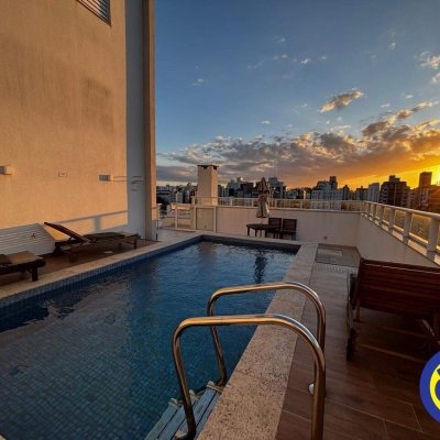 Apartamento com 35m², 1 quarto, 1 garagem, no bairro Centro em Florianópolis