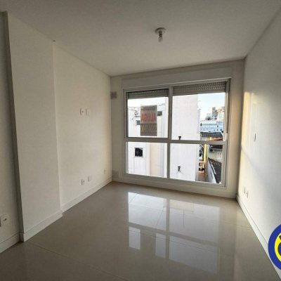 Apartamento com 59m², 1 quarto, 1 garagem, no bairro Centro em Florianópolis