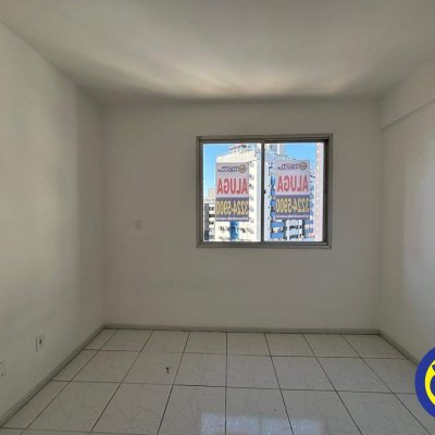 Apartamento com 40m², 1 quarto, no bairro Centro em Florianópolis
