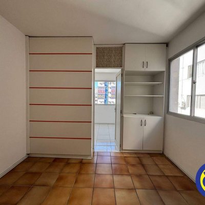 Apartamento com 40m², 1 quarto, no bairro Centro em Florianópolis