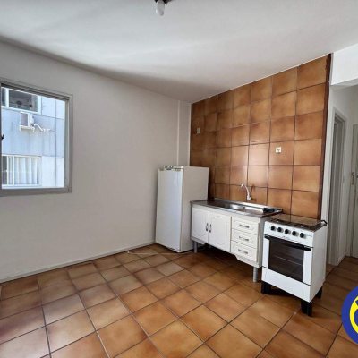 Apartamento com 40m², 1 quarto, no bairro Centro em Florianópolis