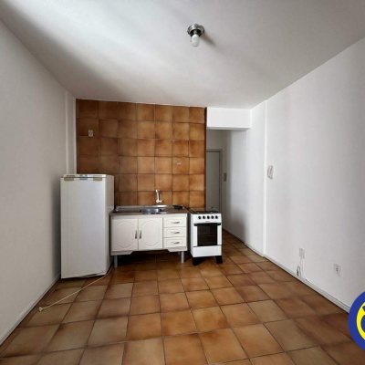 Apartamento com 40m², 1 quarto, no bairro Centro em Florianópolis