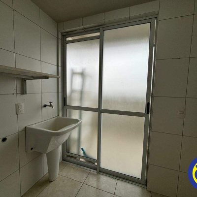 Apartamento com 138m², 2 quartos, 1 suíte, 2 garagens, no bairro Trindade em Florianópolis