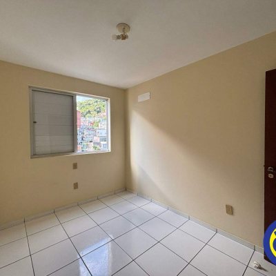 Apartamento com 75m², 2 quartos, 1 garagem, no bairro Centro em Florianópolis