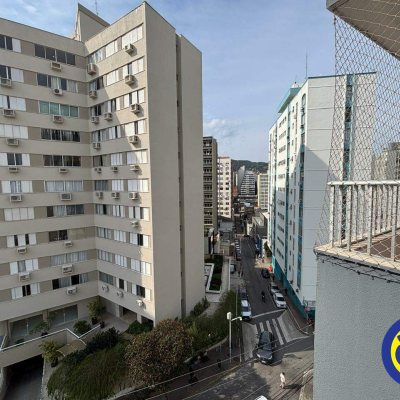 Apartamento com 118m², 3 quartos (sendo 2 suítes), 1 garagem, no bairro Centro em Florianópolis
