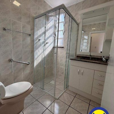 Apartamento com 118m², 3 quartos (sendo 2 suítes), 1 garagem, no bairro Centro em Florianópolis