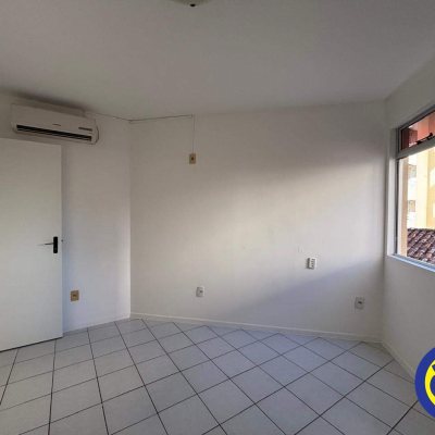 Apartamento com 50m², 1 quarto, 1 garagem, no bairro Itacorubi em Florianópolis