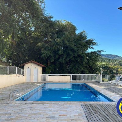 Apartamento com 50m², 1 quarto, 1 garagem, no bairro Itacorubi em Florianópolis