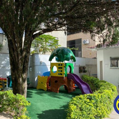 Apartamento com 49m², 2 quartos, 1 garagem, no bairro Trindade em Florianópolis