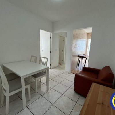 Apartamento com 49m², 2 quartos, 1 garagem, no bairro Trindade em Florianópolis