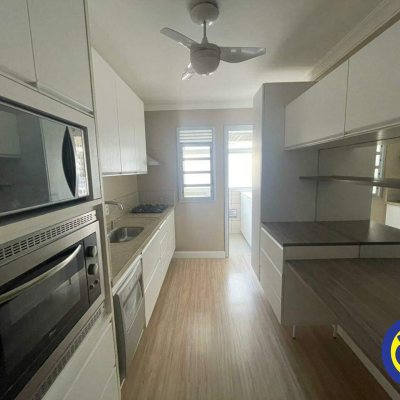 Apartamento com 89m², 3 quartos (sendo 1 suíte), 1 garagem, no bairro Centro em Florianópolis