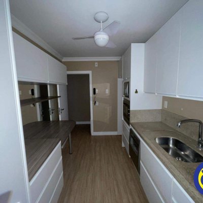Apartamento com 89m², 3 quartos (sendo 1 suíte), 1 garagem, no bairro Centro em Florianópolis