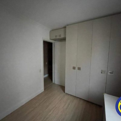 Apartamento com 89m², 3 quartos (sendo 1 suíte), 1 garagem, no bairro Centro em Florianópolis