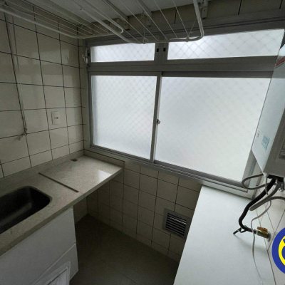 Apartamento com 89m², 3 quartos (sendo 1 suíte), 1 garagem, no bairro Centro em Florianópolis