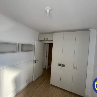 Apartamento com 89m², 3 quartos (sendo 1 suíte), 1 garagem, no bairro Centro em Florianópolis