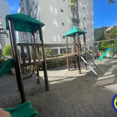 Apartamento com 89m², 3 quartos (sendo 1 suíte), 1 garagem, no bairro Centro em Florianópolis