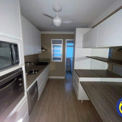 Apartamento com 89m², 3 quartos (sendo 1 suíte), 1 garagem, no bairro Centro em Florianópolis