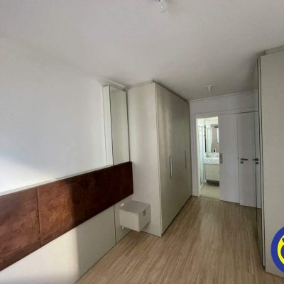 Apartamento com 89m², 3 quartos (sendo 1 suíte), 1 garagem, no bairro Centro em Florianópolis