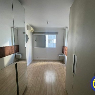 Apartamento com 89m², 3 quartos (sendo 1 suíte), 1 garagem, no bairro Centro em Florianópolis