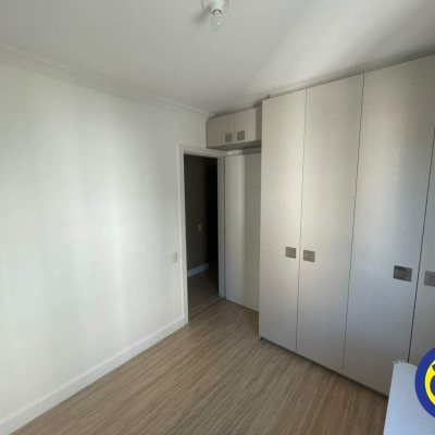 Apartamento com 89m², 3 quartos (sendo 1 suíte), 1 garagem, no bairro Centro em Florianópolis