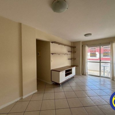 Apartamento com 71m², 2 quartos, 1 suíte, 1 garagem, no bairro Trindade em Florianópolis