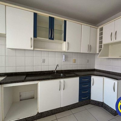 Apartamento com 71m², 2 quartos, 1 suíte, 1 garagem, no bairro Trindade em Florianópolis
