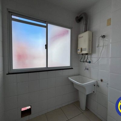Apartamento com 71m², 2 quartos, 1 suíte, 1 garagem, no bairro Trindade em Florianópolis