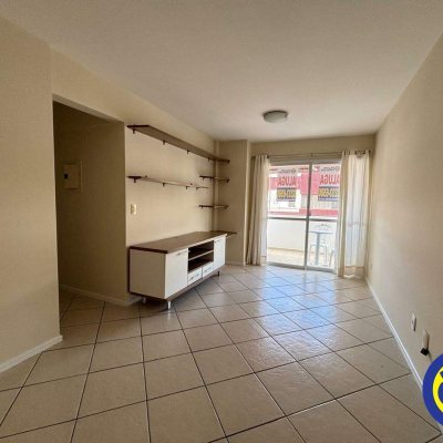 Apartamento com 71m², 2 quartos, 1 suíte, 1 garagem, no bairro Trindade em Florianópolis