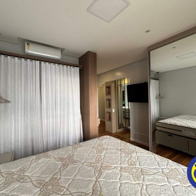 Apartamento com 240m², 3 quartos (sendo 3 suítes), 3 garagens, no bairro João Paulo em Florianópolis