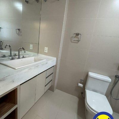 Apartamento com 240m², 3 quartos (sendo 3 suítes), 3 garagens, no bairro João Paulo em Florianópolis