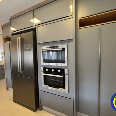 Apartamento com 240m², 3 quartos (sendo 3 suítes), 3 garagens, no bairro João Paulo em Florianópolis