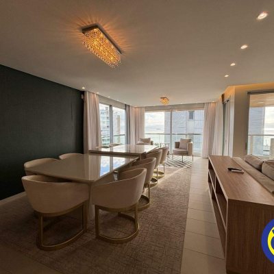 Apartamento com 240m², 3 quartos (sendo 3 suítes), 3 garagens, no bairro João Paulo em Florianópolis