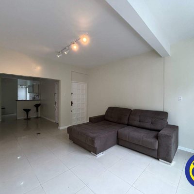 Apartamento com 90m², 3 quartos, 1 suíte, 1 garagem, no bairro Centro em Florianópolis