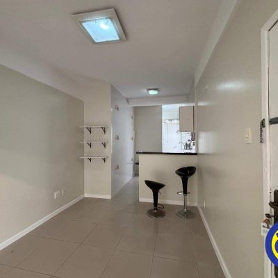 Apartamento com 90m², 3 quartos, 1 suíte, 1 garagem, no bairro Centro em Florianópolis