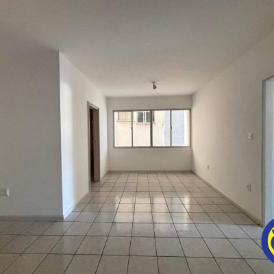 Apartamento com 89m², 3 quartos, 1 garagem, no bairro Centro em Florianópolis
