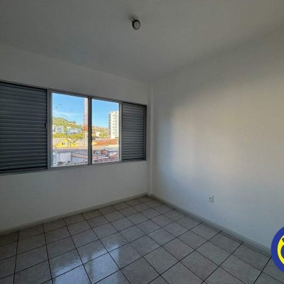 Apartamento com 89m², 3 quartos, 1 garagem, no bairro Centro em Florianópolis