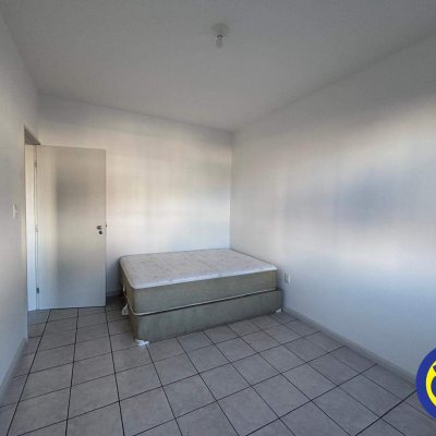 Apartamento com 89m², 3 quartos, 1 garagem, no bairro Centro em Florianópolis