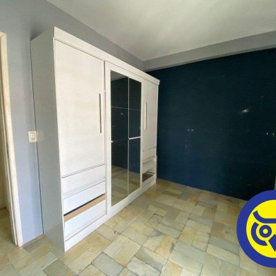 Casa Comercial com 239m², 4 quartos, 1 suíte, 6 garagens, no bairro João Paulo em Florianópolis