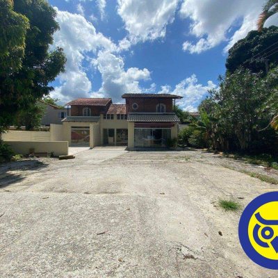 Casa Comercial com 239m², 4 quartos, 1 suíte, 6 garagens, no bairro João Paulo em Florianópolis