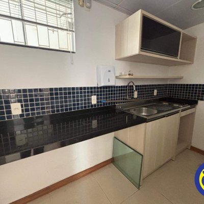 Casa com 350m², 10 garagens, no bairro Agronômica em Florianópolis